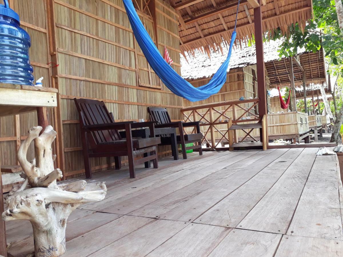 Turtle Dive Homestay Kri Zewnętrze zdjęcie